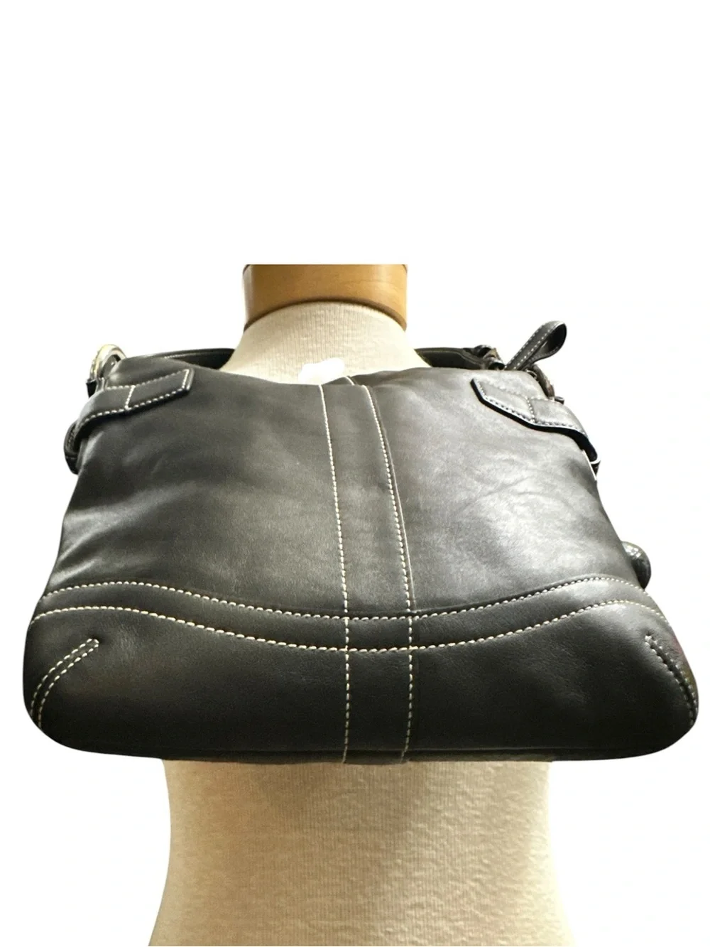 Vintage Coach Soho Black Leather Slim Shoulder Bag G05S-1453 w/ silver hardware